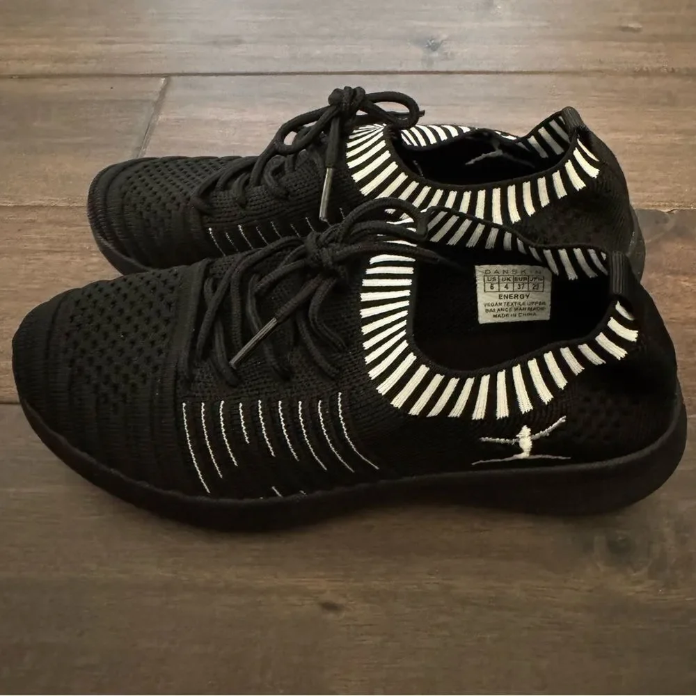 Danskin Energy Black & White Athletic Shoes 6